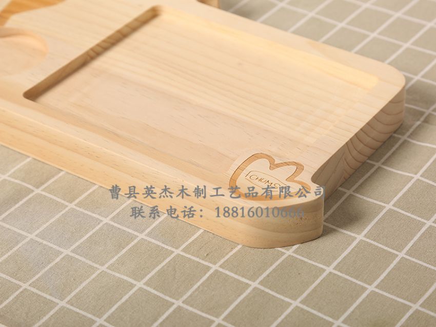 點(diǎn)擊查看詳細(xì)信息<br>標(biāo)題：松木菜板 閱讀次數(shù)：1135